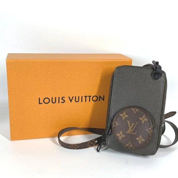 LOUIS VUITTON M30581 Taiga Monogram Phone box Pochette Bag Shoulder Bag - Picture 1 of 16